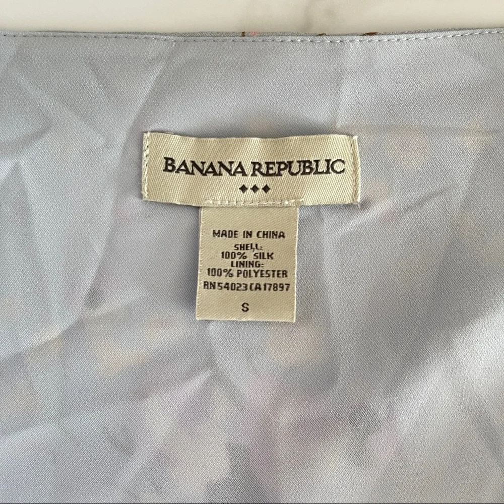Banana Republic Blue Silk Ruffle Floral V-Neckline Sleeveless Blouse Woman’s S - Picture 5 of 7
